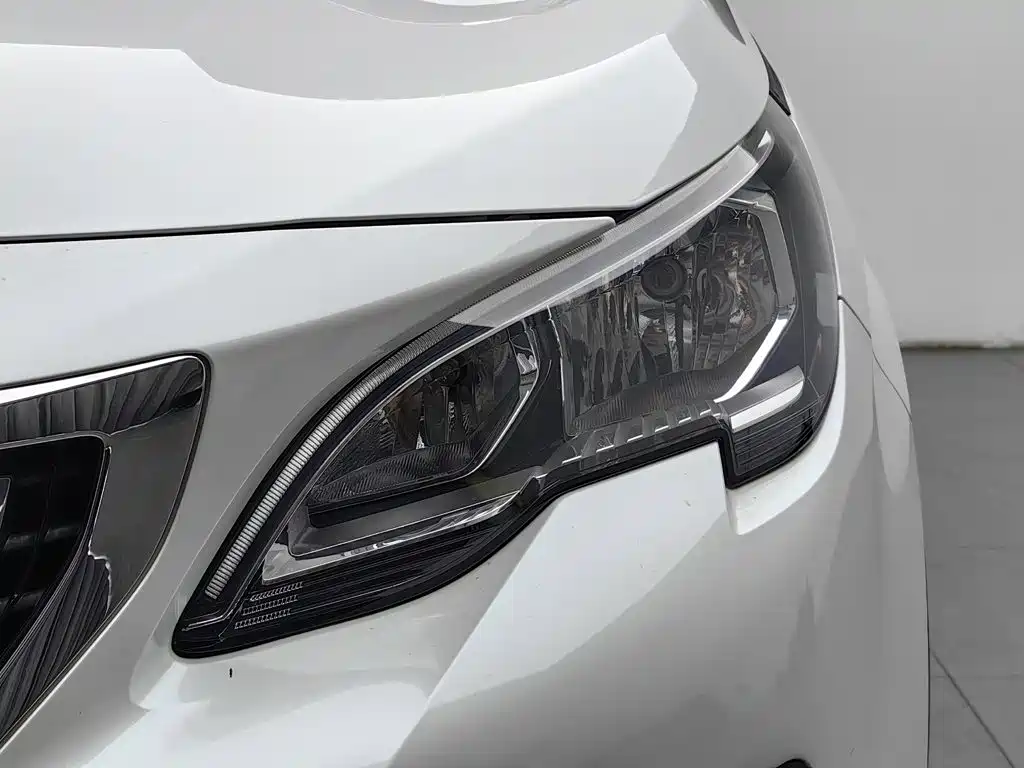 Peugeot 4008 — миниатюра 7