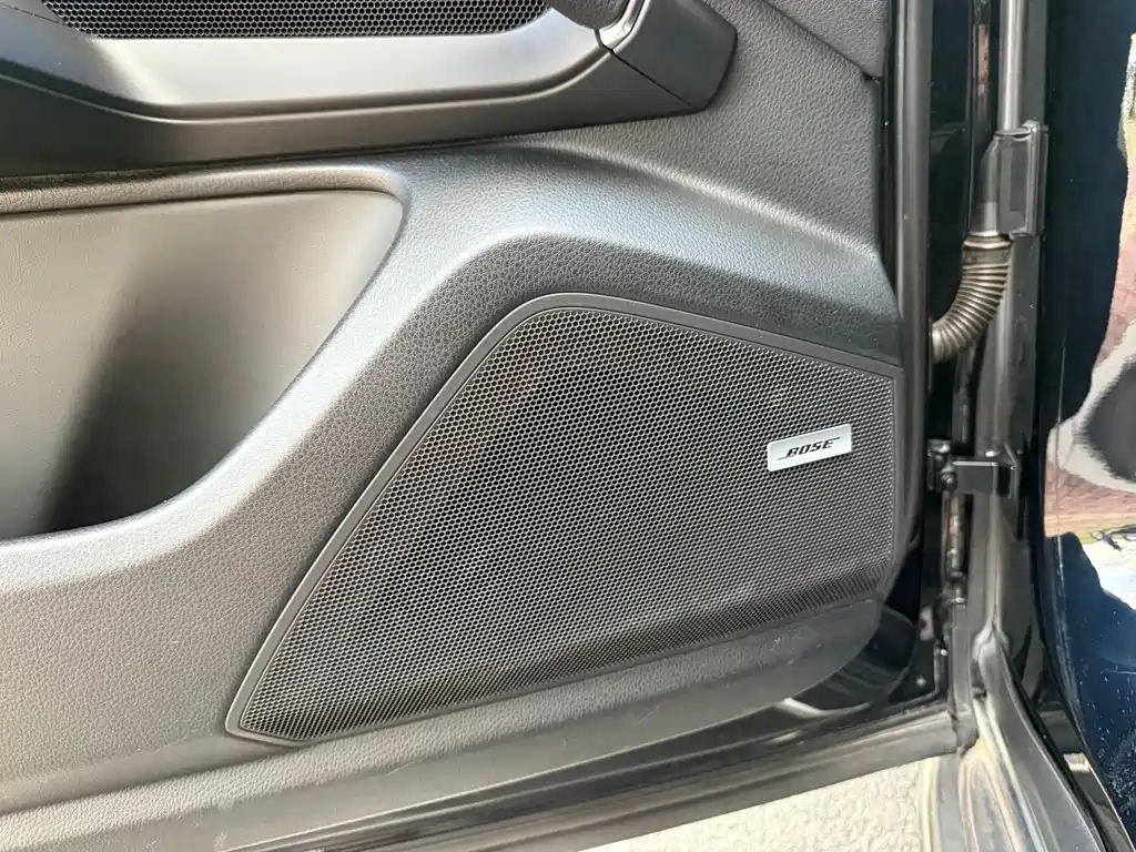 Porsche Cayenne — миниатюра 14