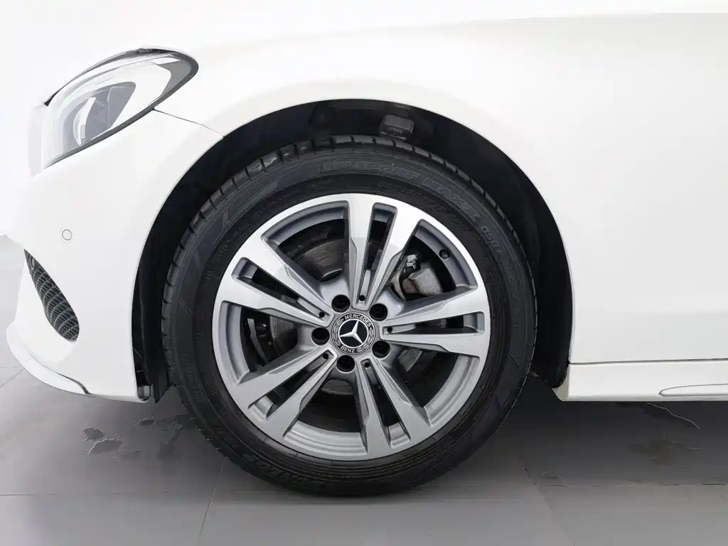 Mercedes-Benz C-Class — миниатюра 17