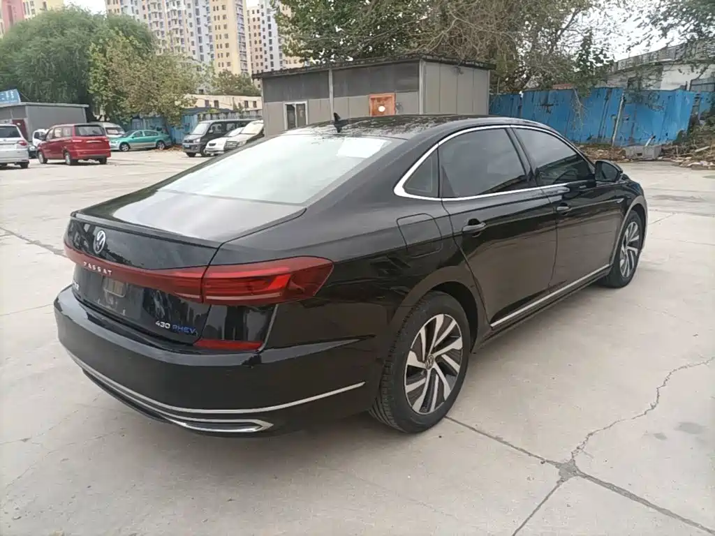 Volkswagen Passat PHEV — миниатюра 7