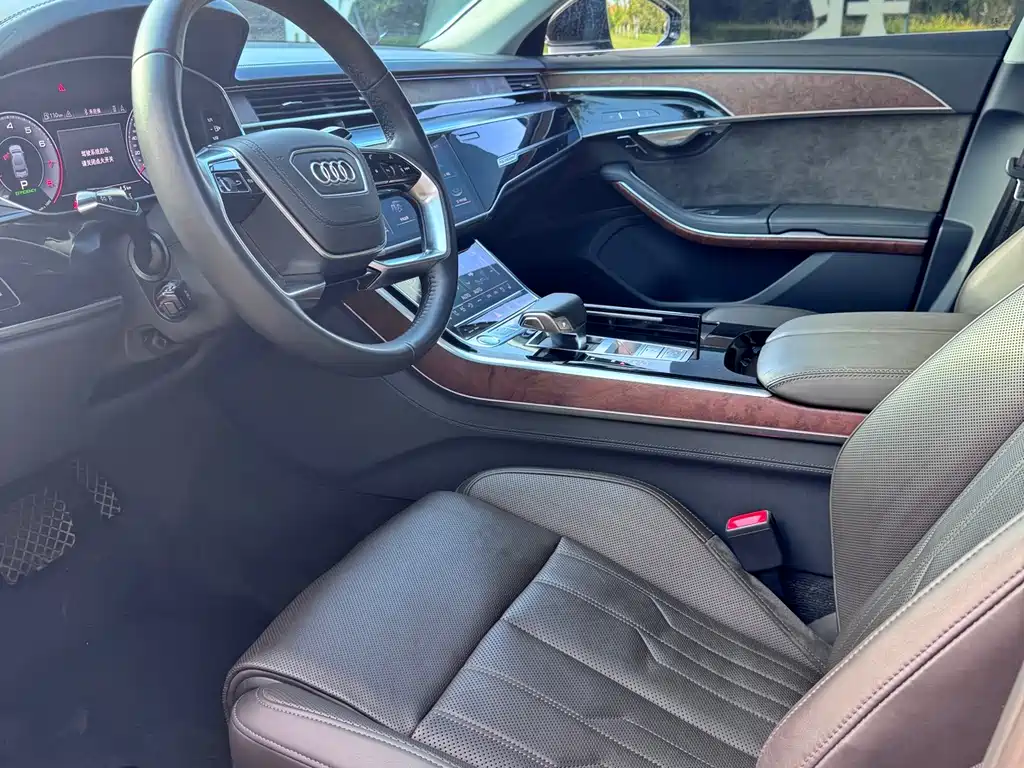Audi A8 — миниатюра 4