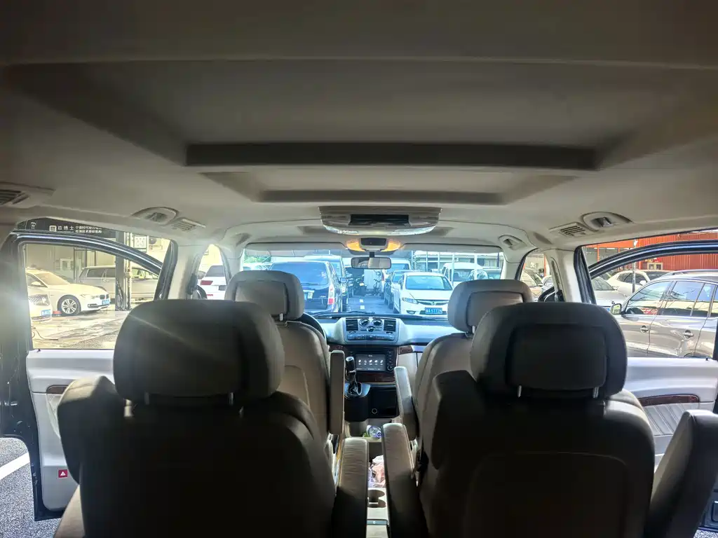 Mercedes-Benz Viano — миниатюра 15