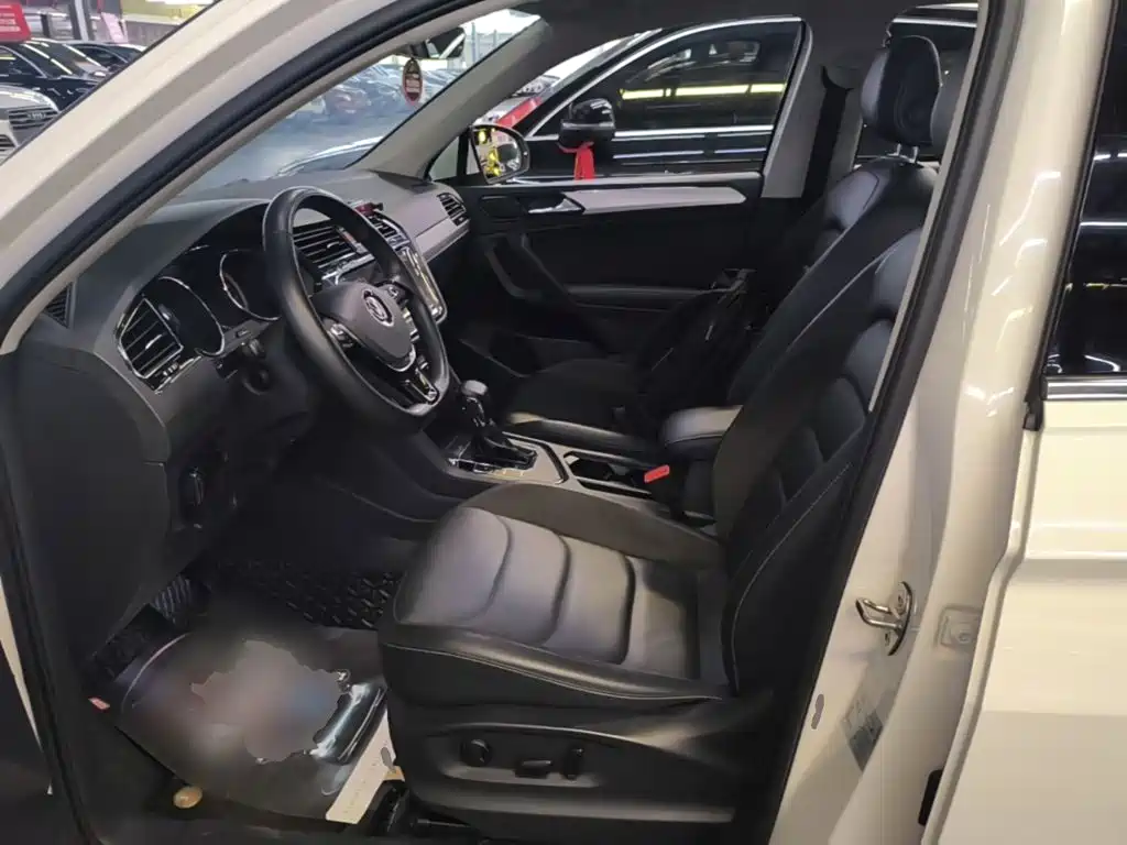 Volkswagen Tiguan L — миниатюра 15