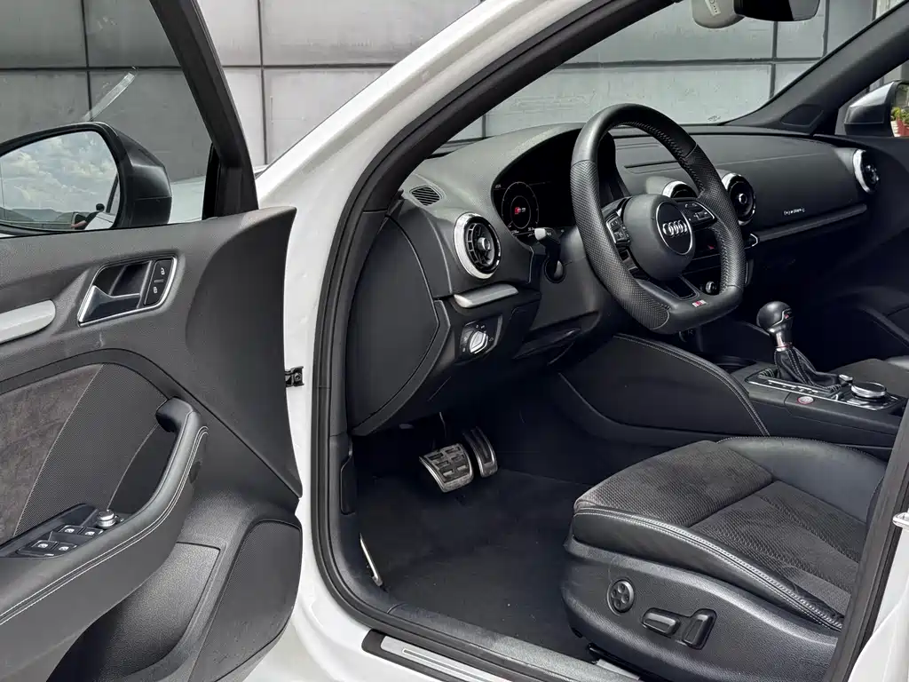 Audi S3 — миниатюра 11