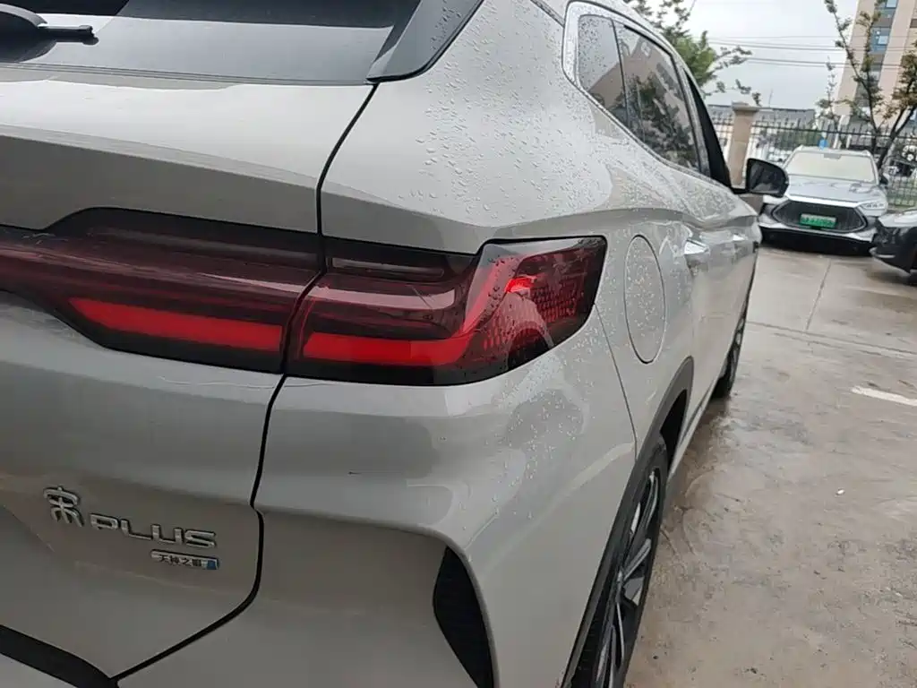 BYD PLUS New Energy — миниатюра 8