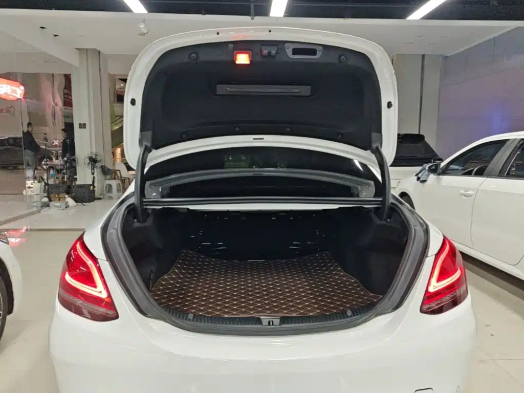 Mercedes-Benz C-Class — миниатюра 19