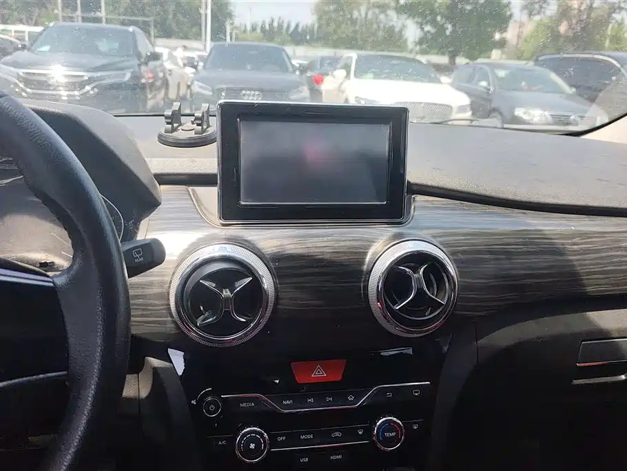 BAIC New Energy EX — миниатюра 13
