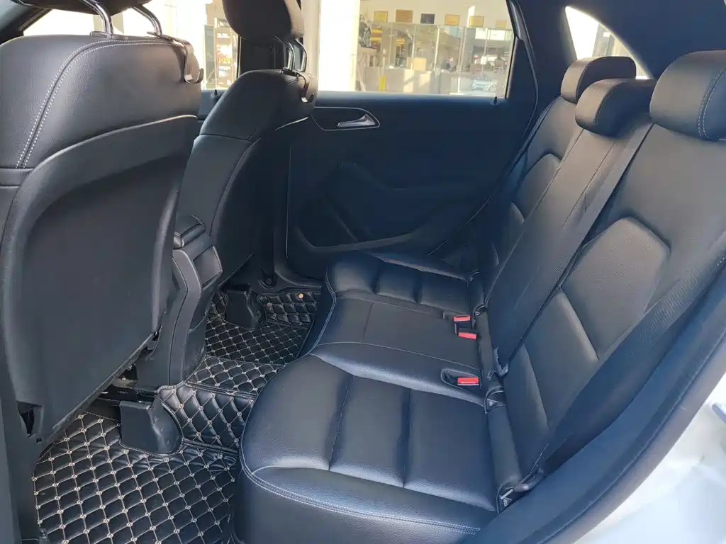 Mercedes-Benz B-Class — миниатюра 10
