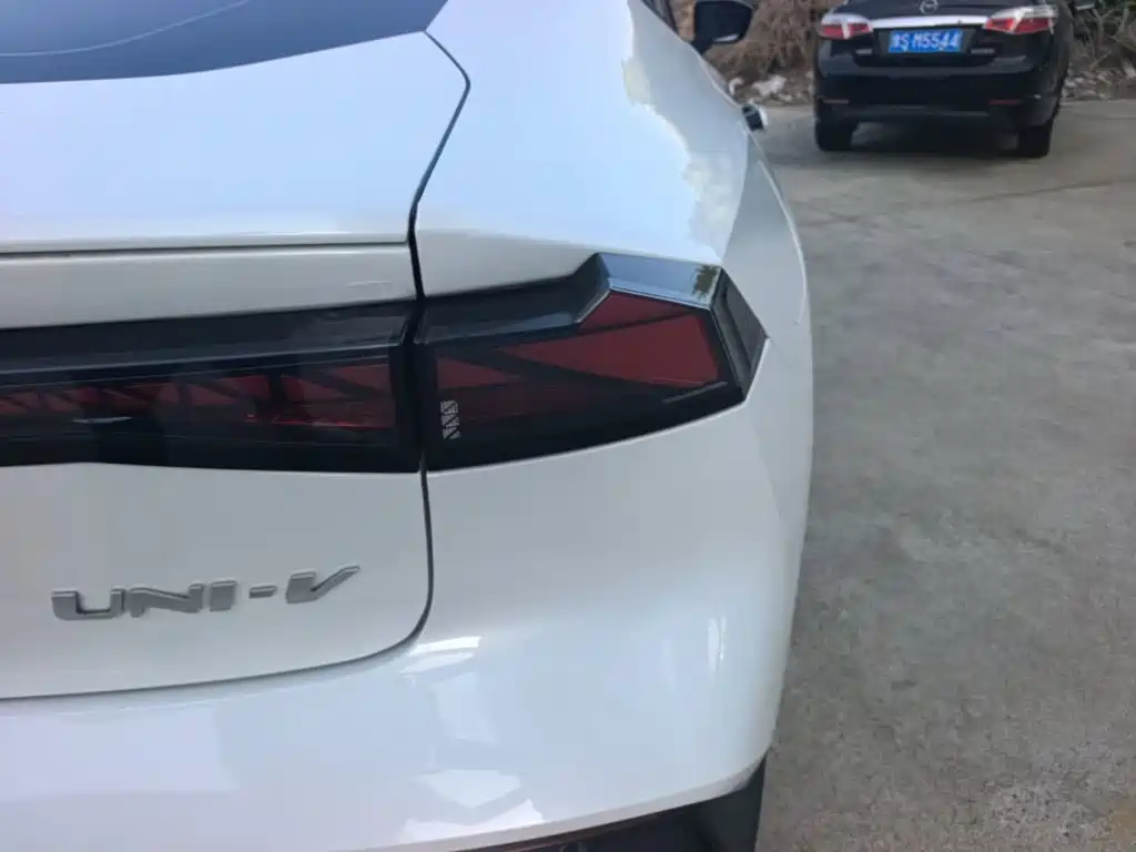 Changan UNI-V iDD — миниатюра 8