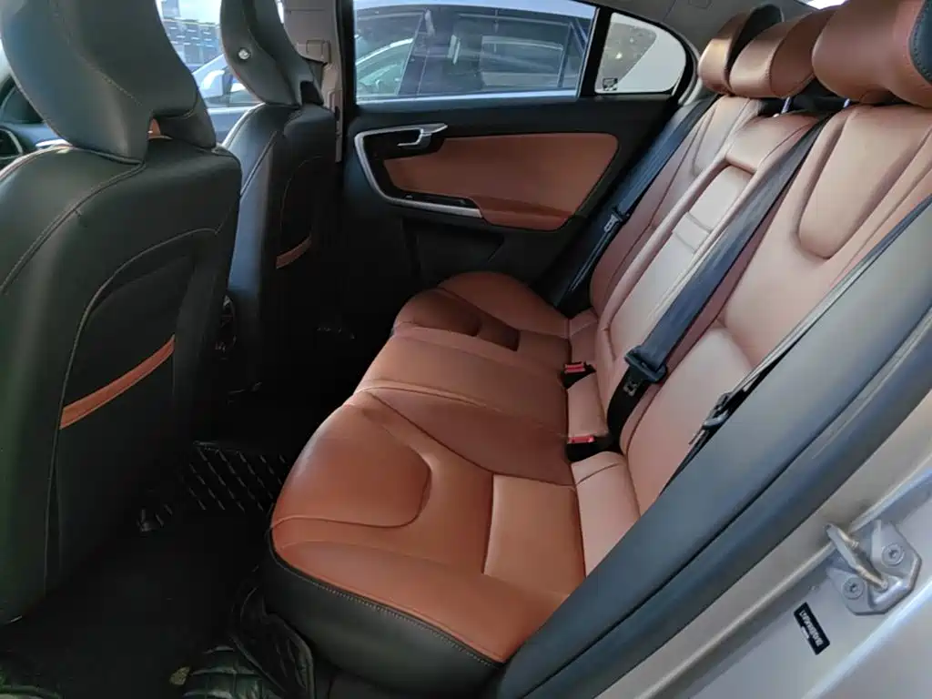 Volvo S60 — миниатюра 17