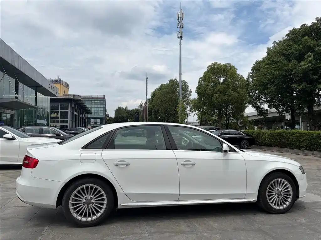 Audi A4L 2016 35 TFSI AT