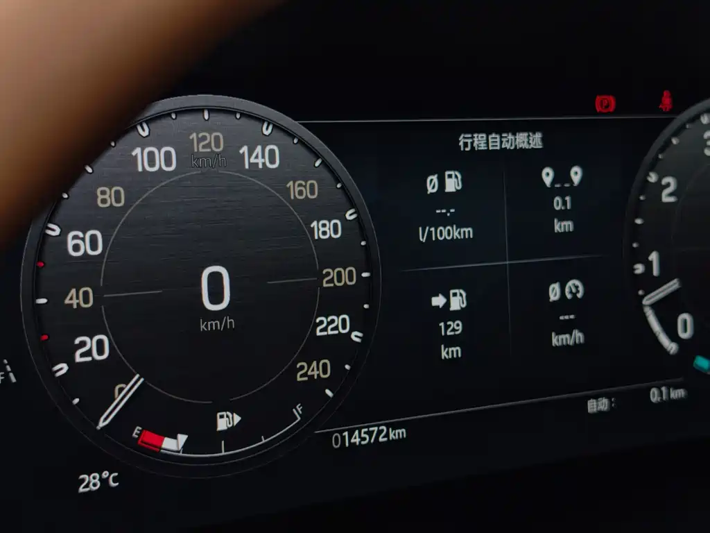Land Rover Defender — миниатюра 6