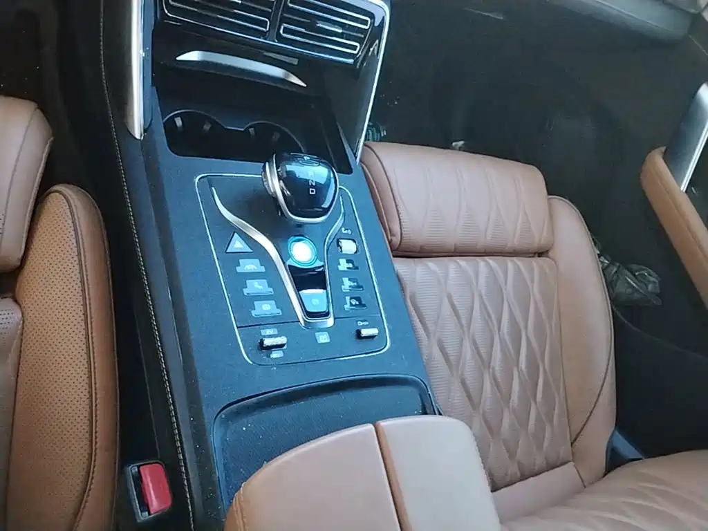 BYD Tang New Energy — миниатюра 14