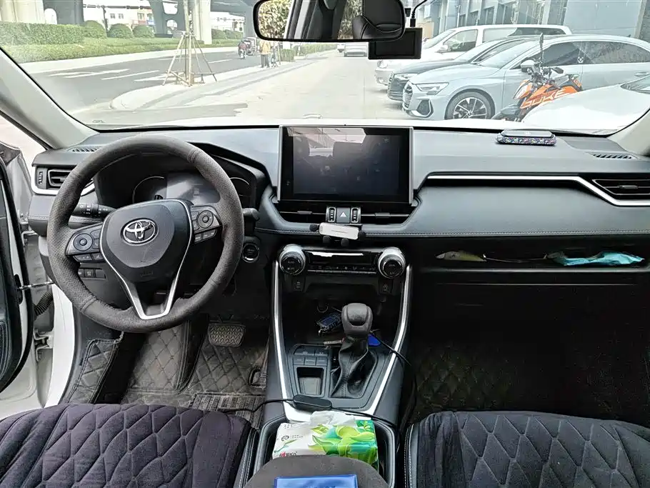 TOYOTA RAV4 RONGFANG