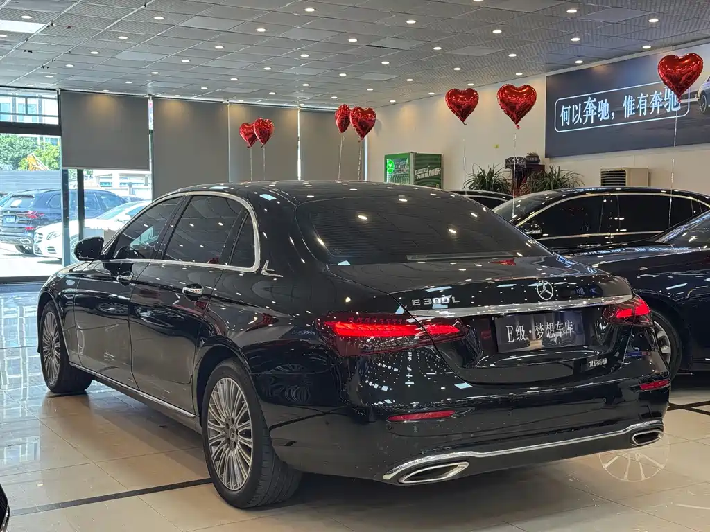 Mercedes-Benz E-Class — миниатюра 15