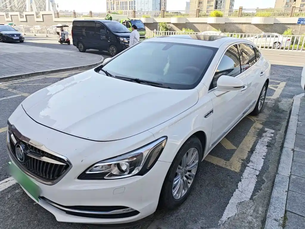 Buick LaCrosse — миниатюра 2