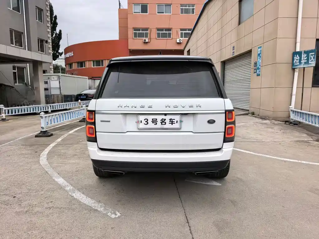 Land Rover Range Rover — миниатюра 2
