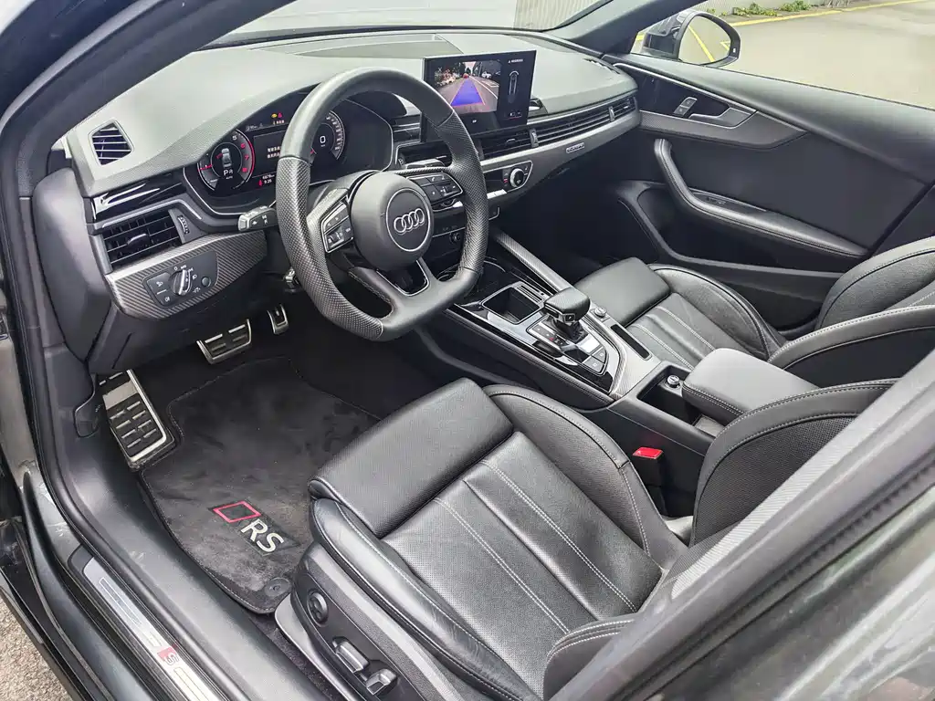 Audi A4L 2024 40 TFSI quattro RS