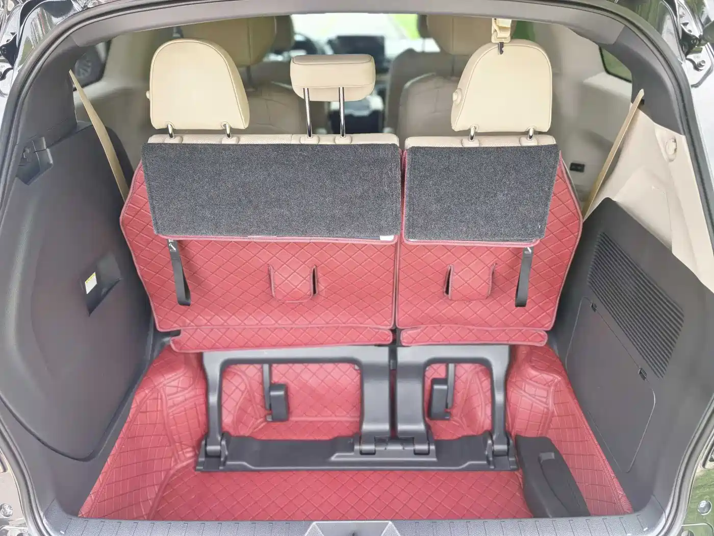 Toyota Sienna 2023 Черный из Китая