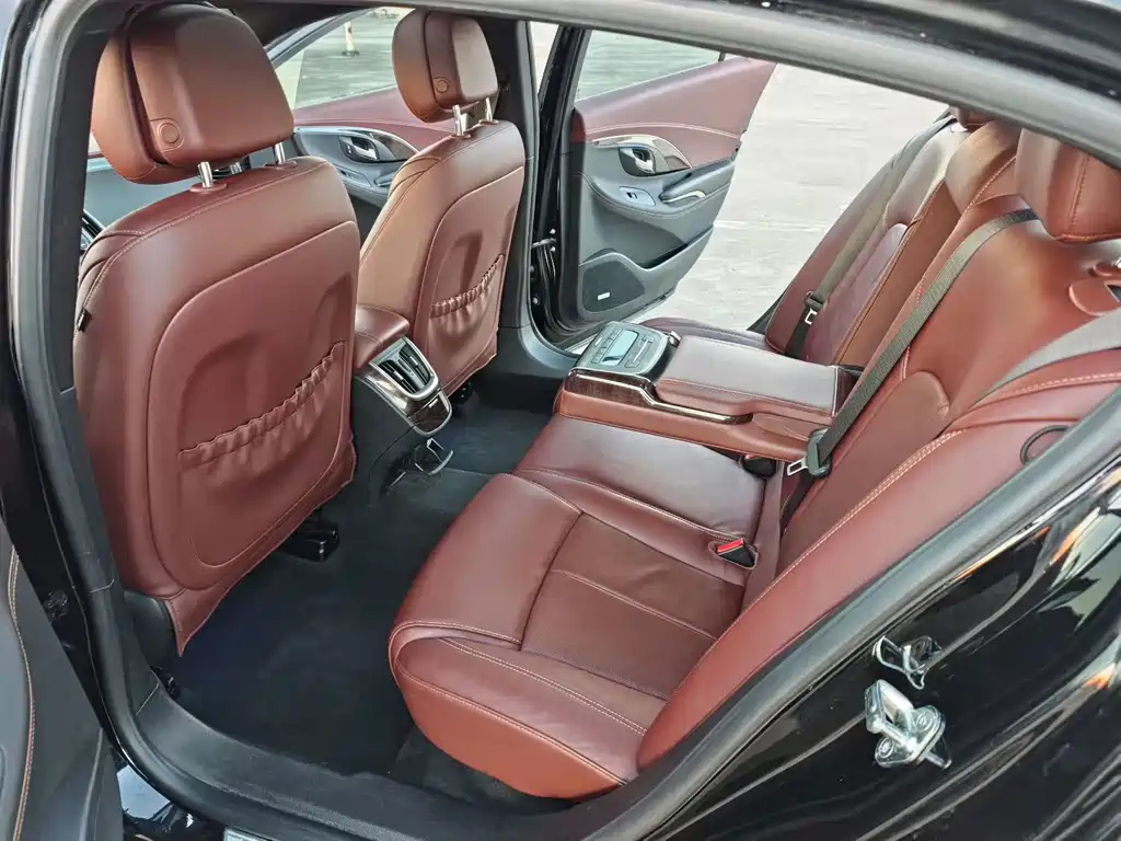 Buick LaCrosse — миниатюра 9