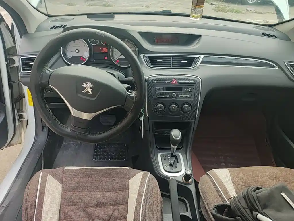 Peugeot 308 — миниатюра 10