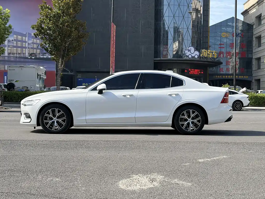Volvo S60 — миниатюра 6