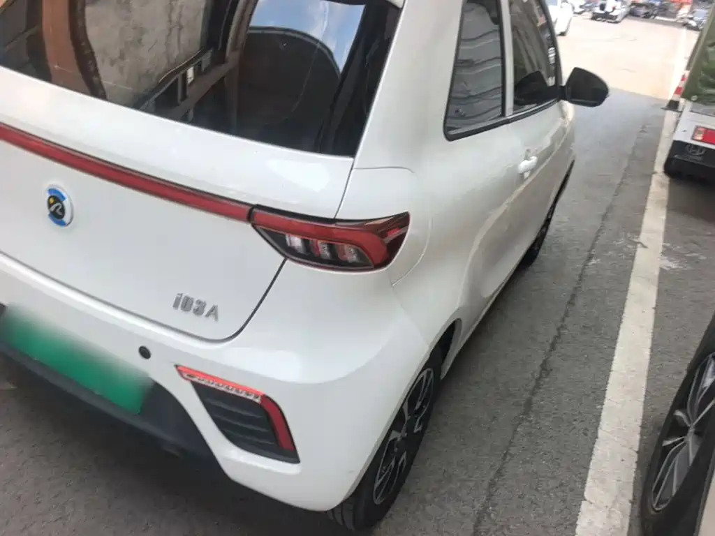 Xinri 华晨新日i03A — миниатюра 7