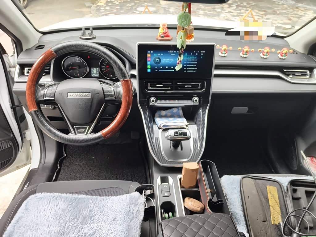 Haval Haval M6 1.5 л 2023 г. Белый, пробег 16200 км