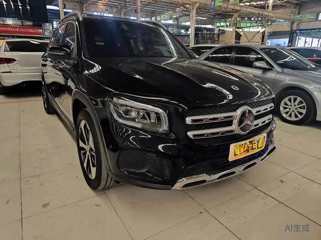 MERCEDES-BENZ GLB