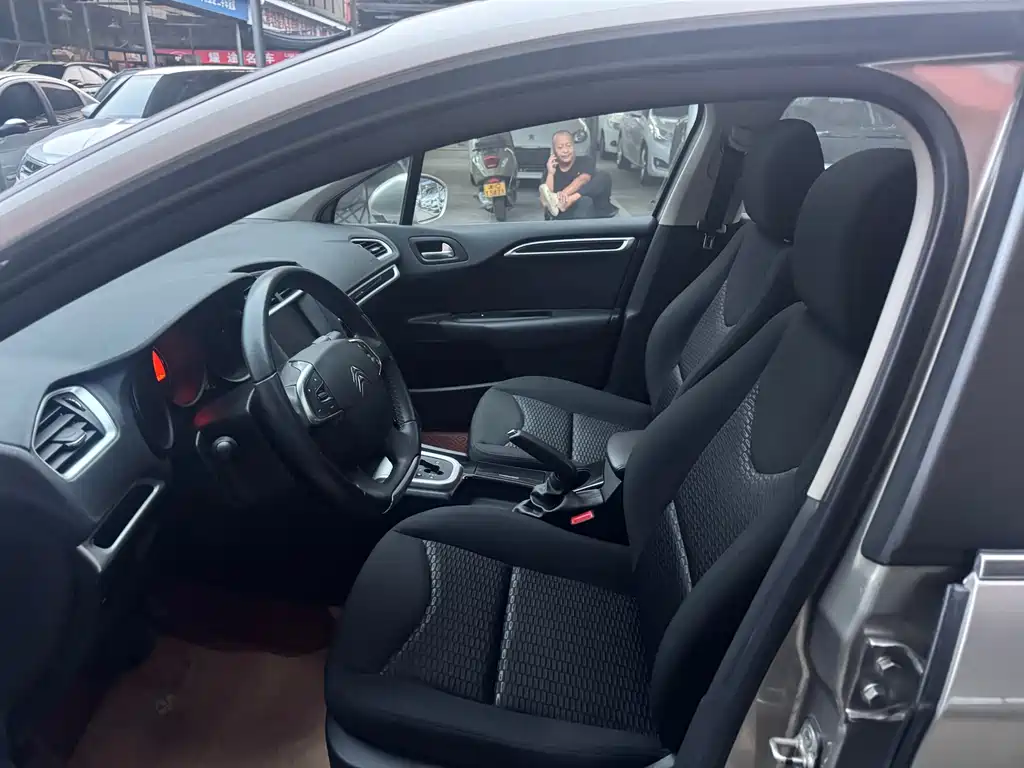 Citroen C4L — миниатюра 5