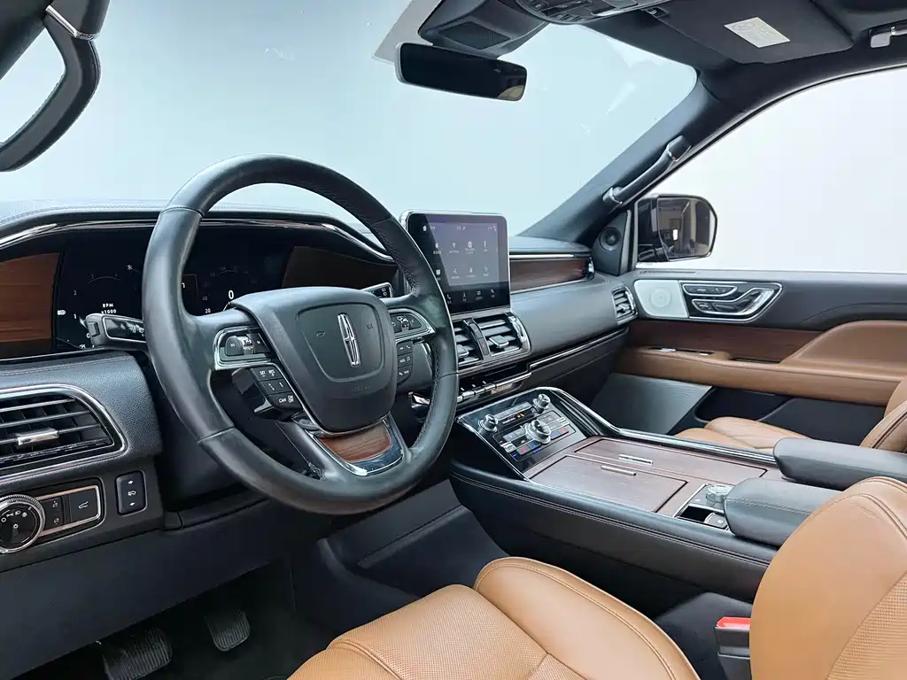 Lincoln Navigator — миниатюра 4