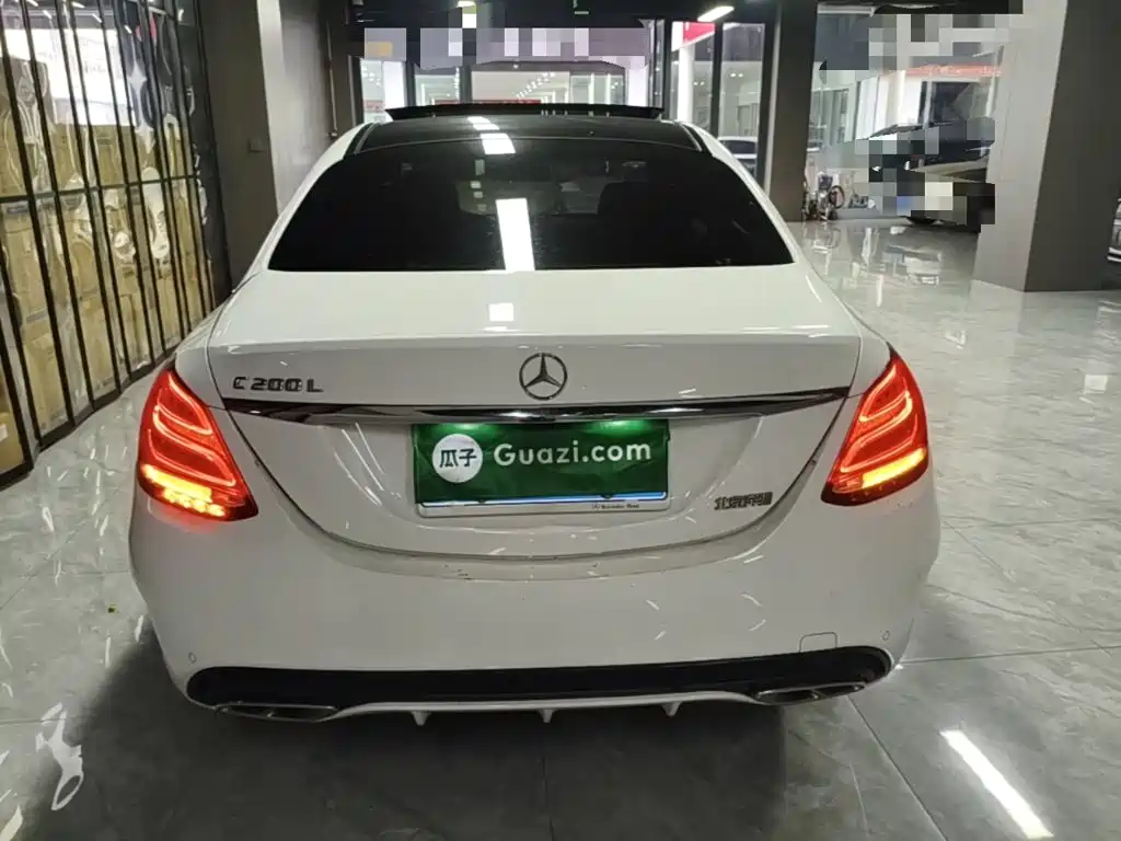 Mercedes-Benz C-Class — миниатюра 6