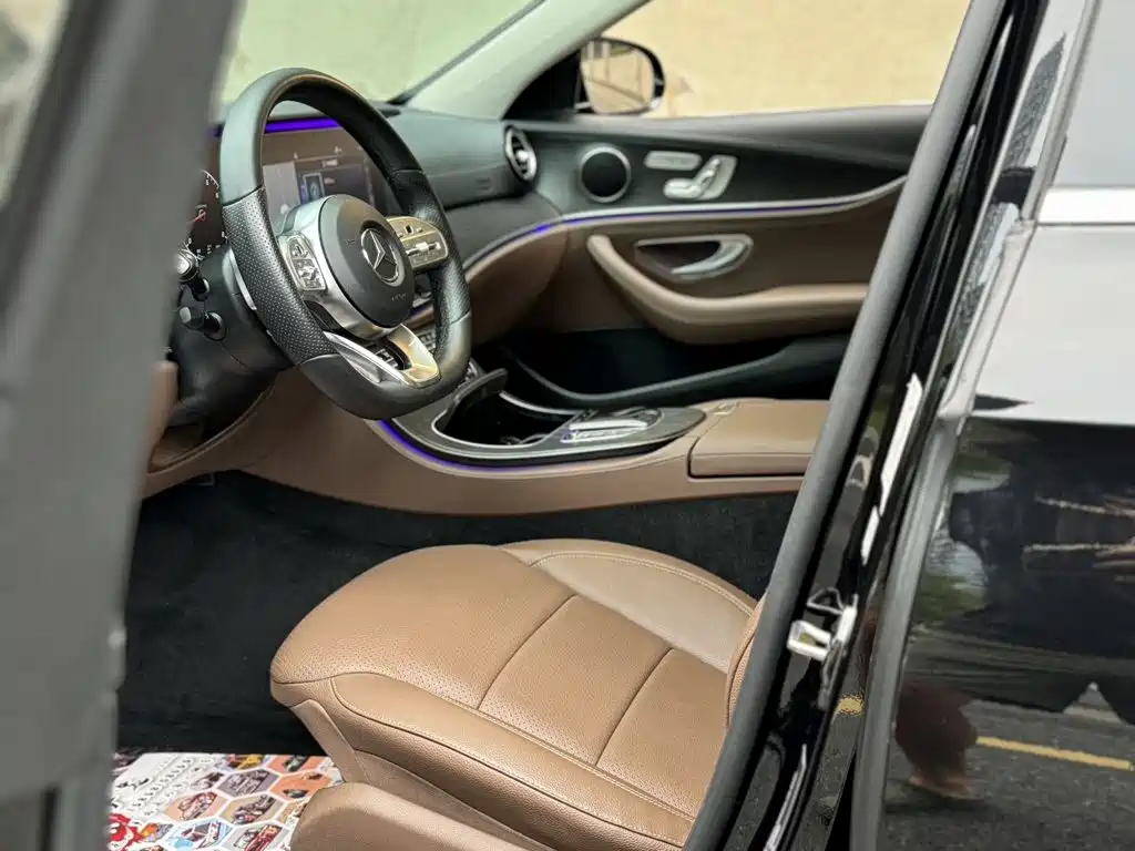 Mercedes-Benz E-Class — миниатюра 10