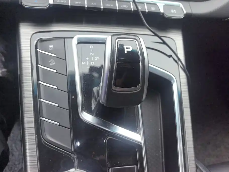 Geely Boyue — миниатюра 16