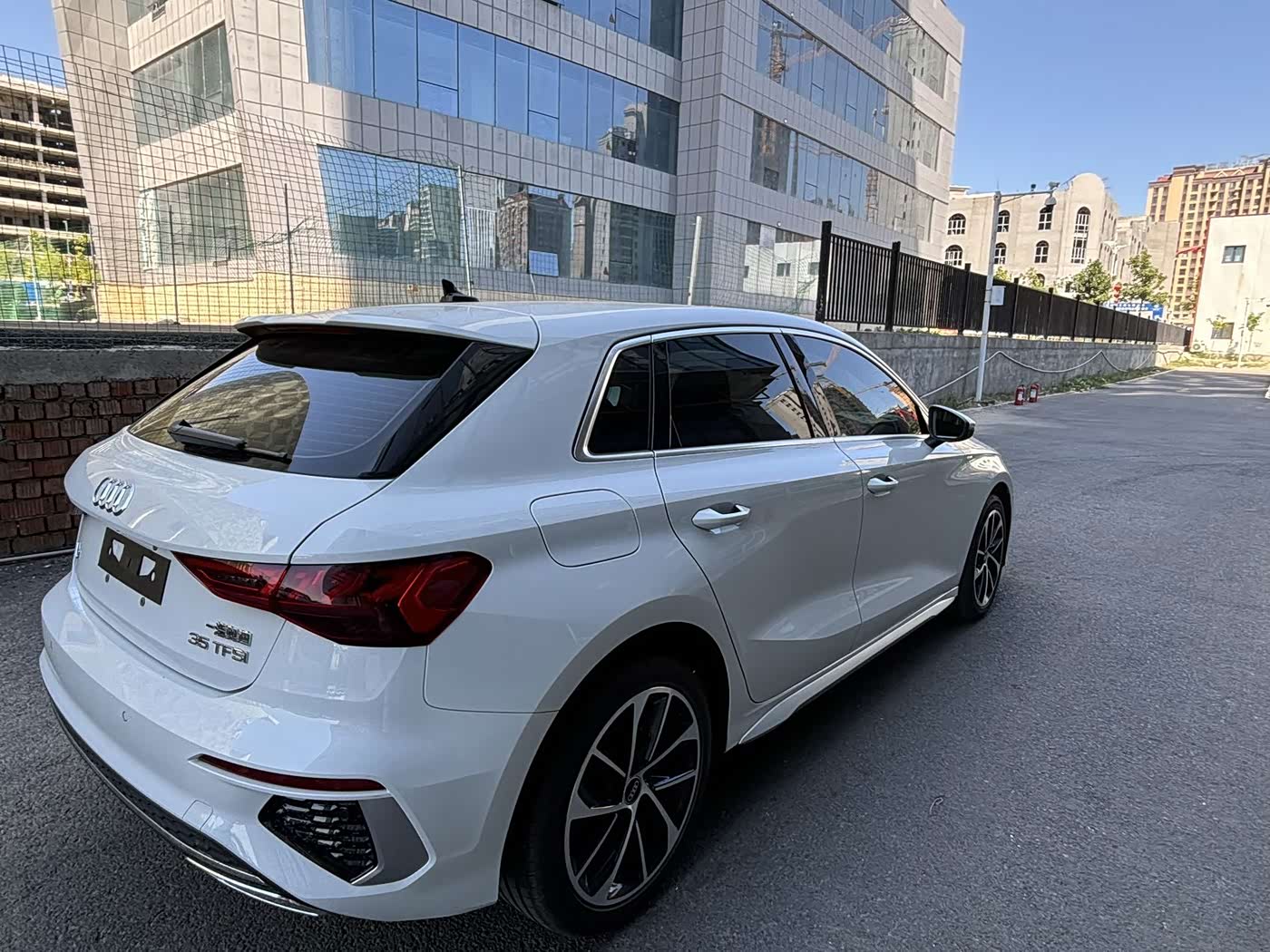 Audi A3 1.4 л 2022 г. Белый, пробег 14000 км