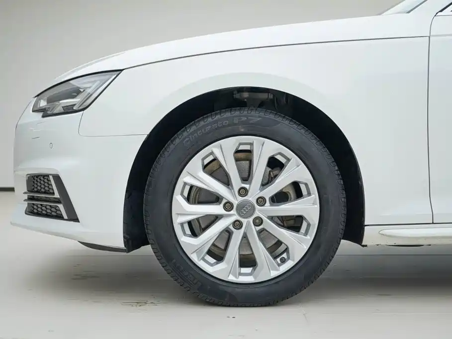 Audi A4L — миниатюра 15