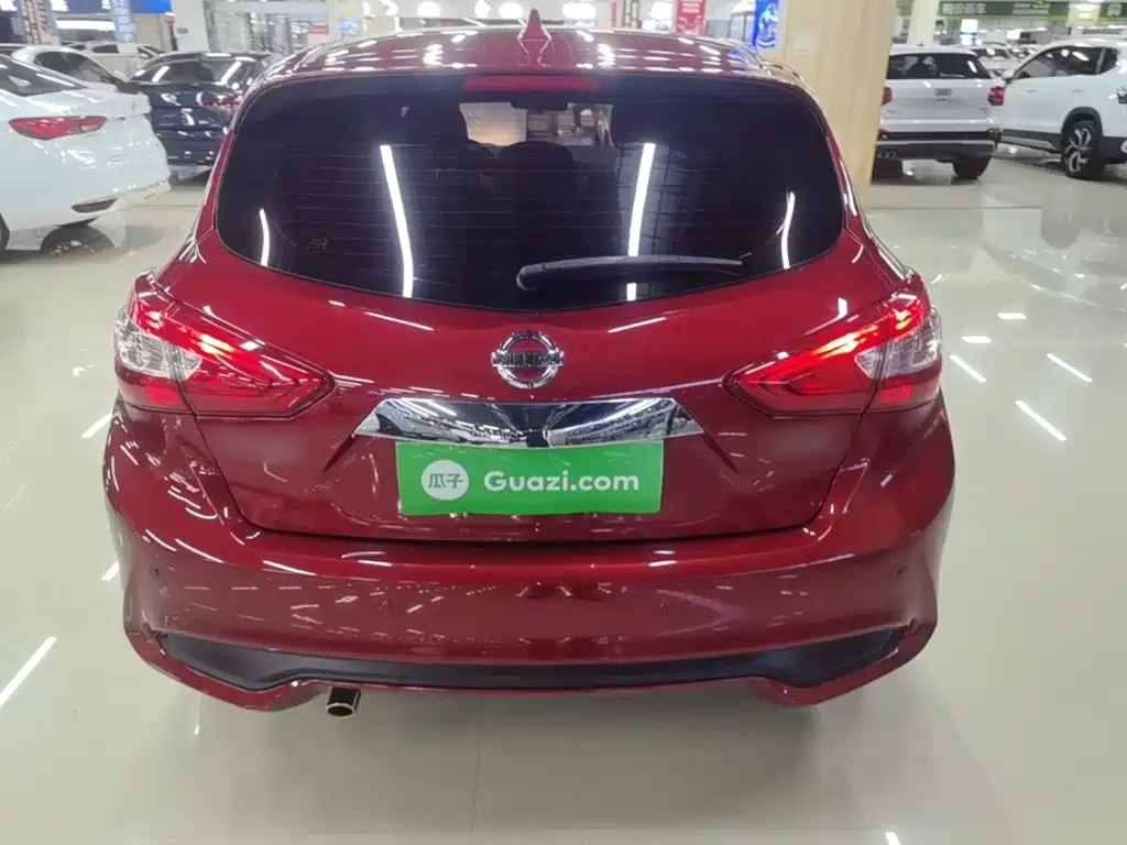 Nissan Tiida — миниатюра 6