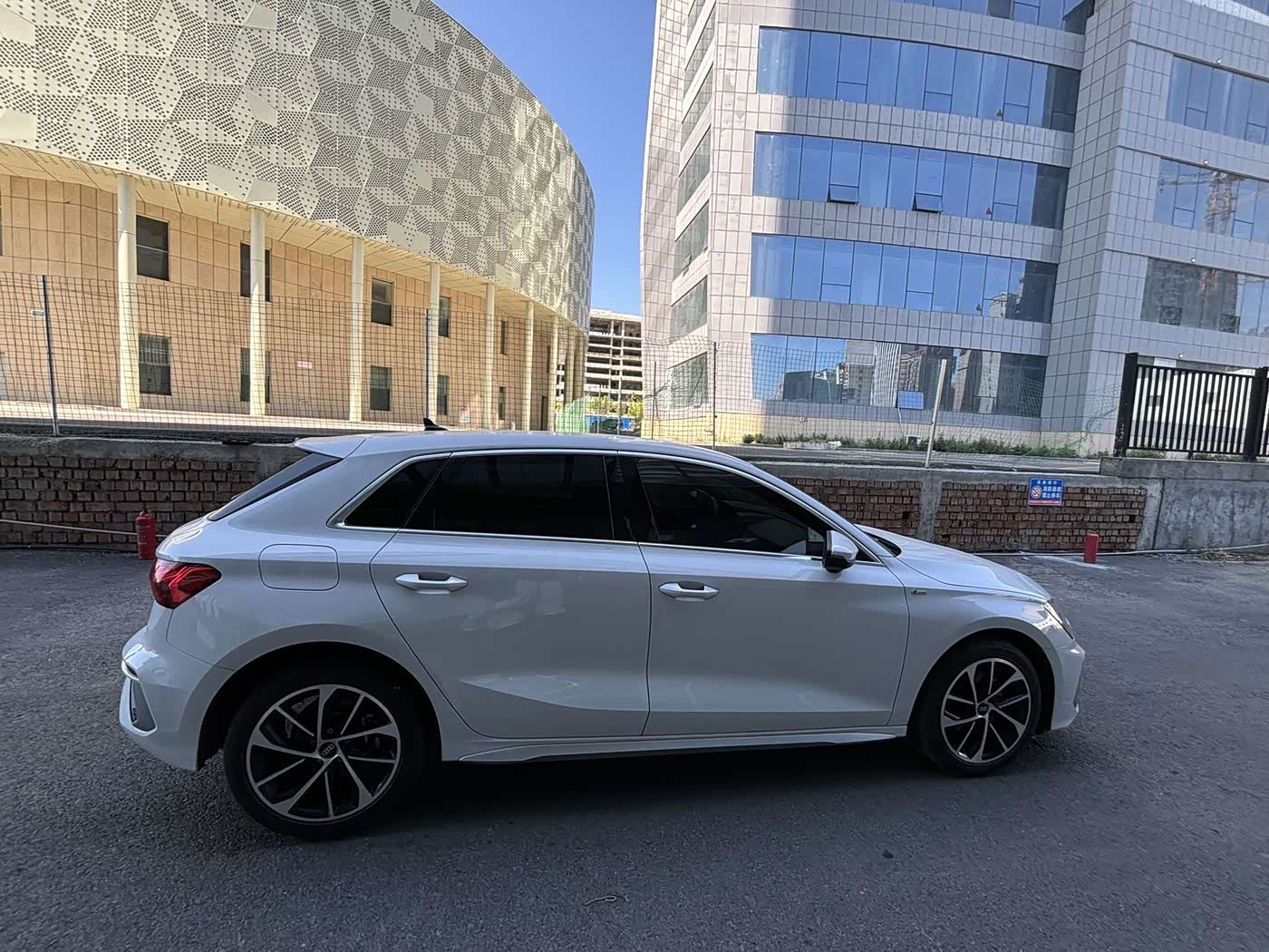 Audi A3 1.4 л 2022 г. Белый, пробег 14000 км