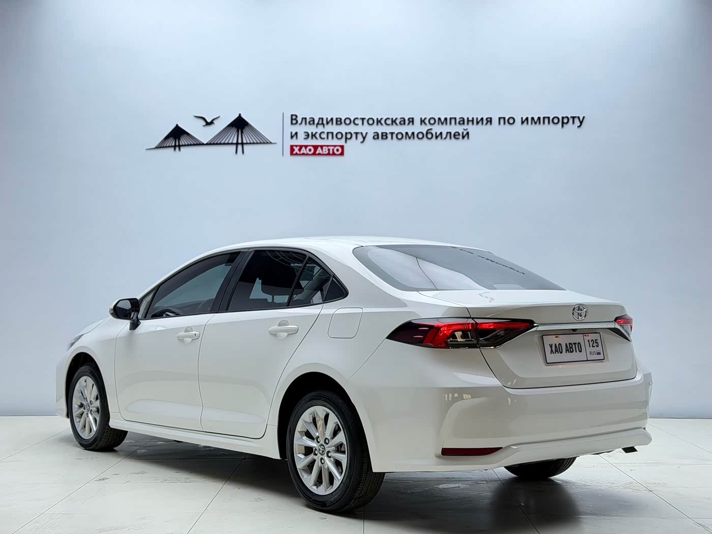 Toyota Corolla 1.2 л 2022 г. Белый, пробег 30000 км