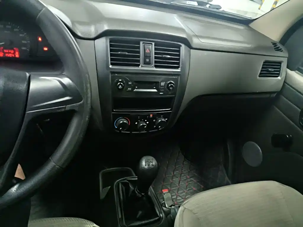 Wuling Rongguang — миниатюра 13