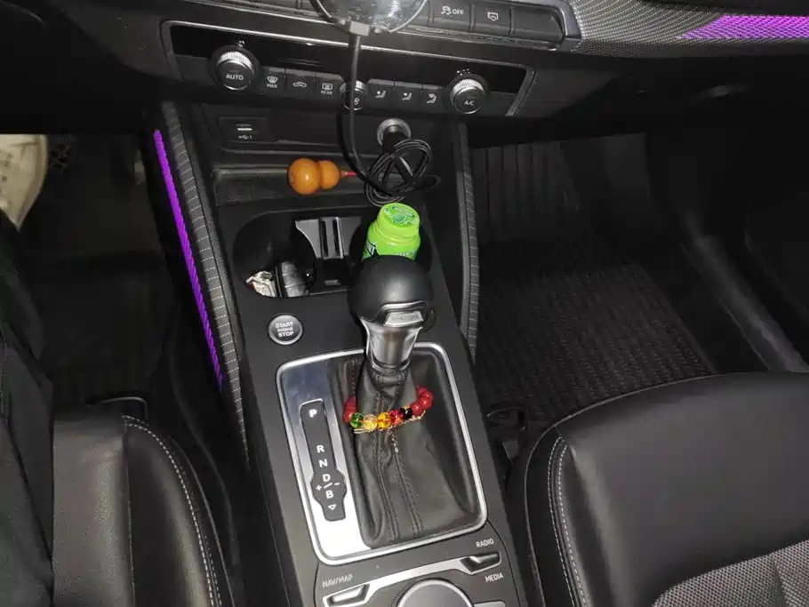 Audi Q2L e-tron — миниатюра 16