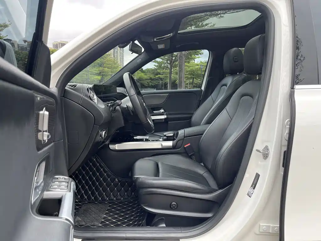 Mercedes-Benz GLB — миниатюра 4