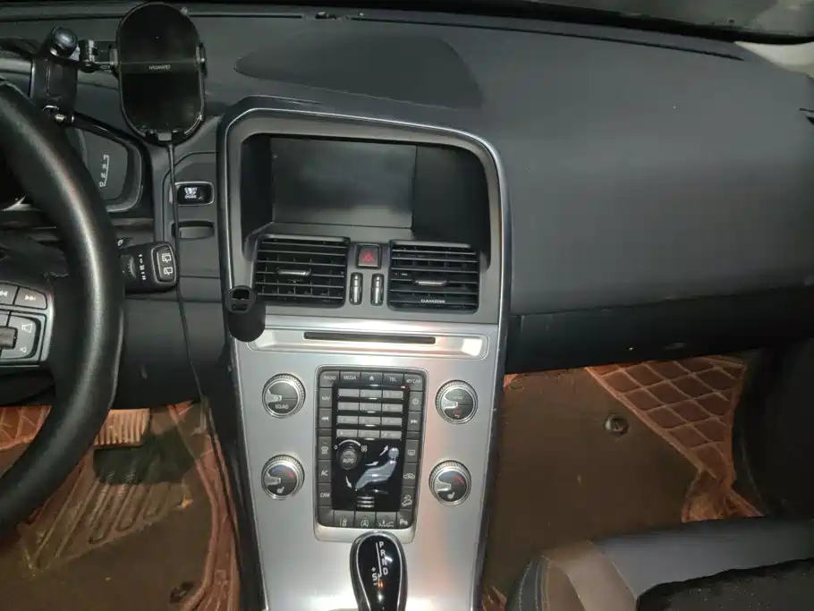 Volvo XC60 — миниатюра 13