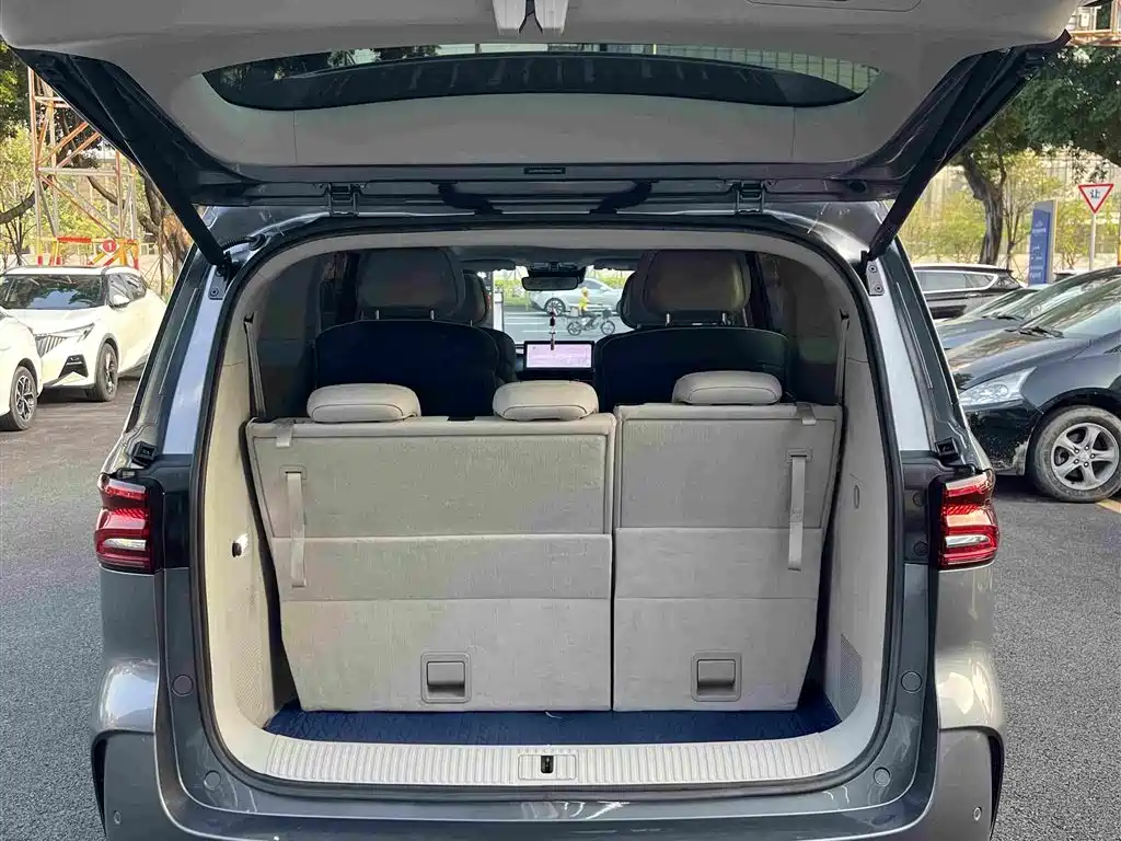 Roewe iMAX8 — миниатюра 22