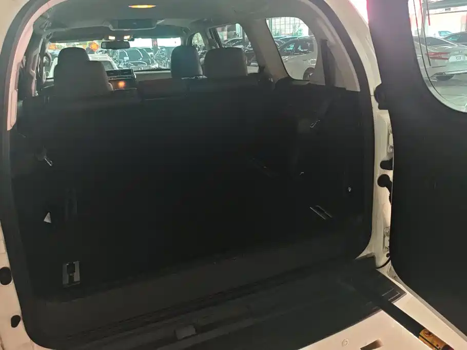 Toyota Prado — миниатюра 4