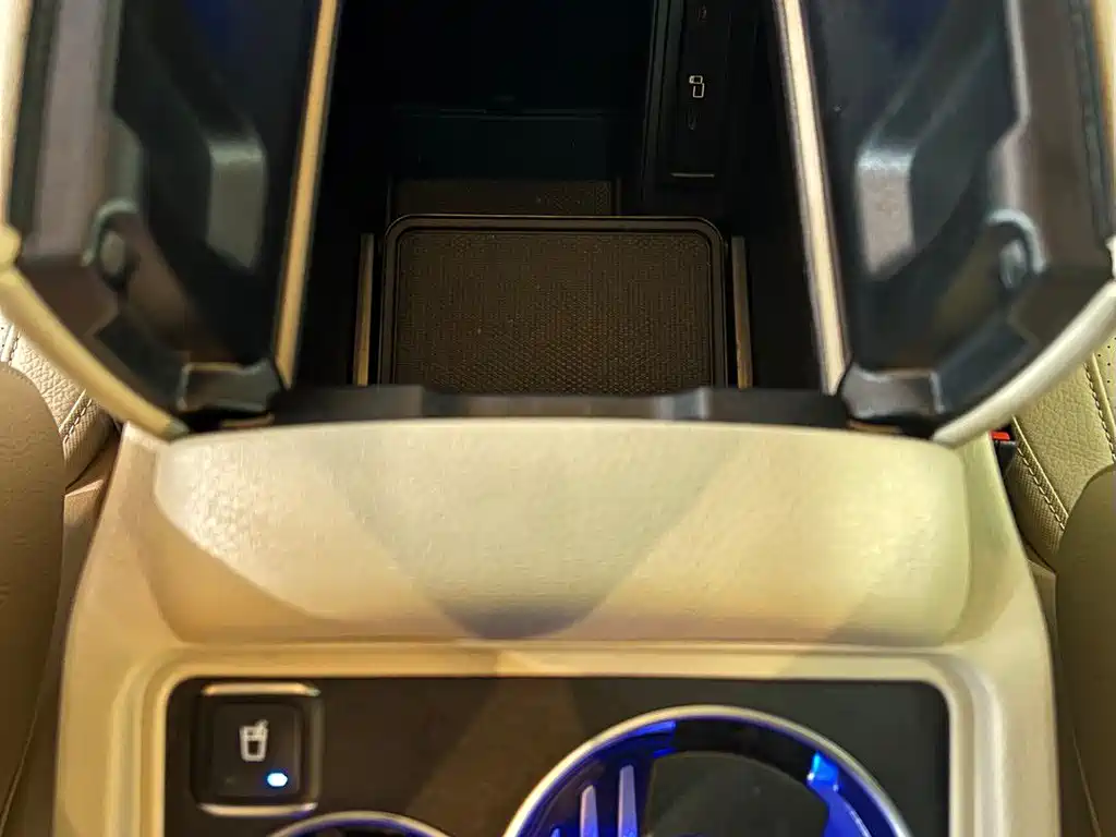 MERCEDES-BENZ V CLASS