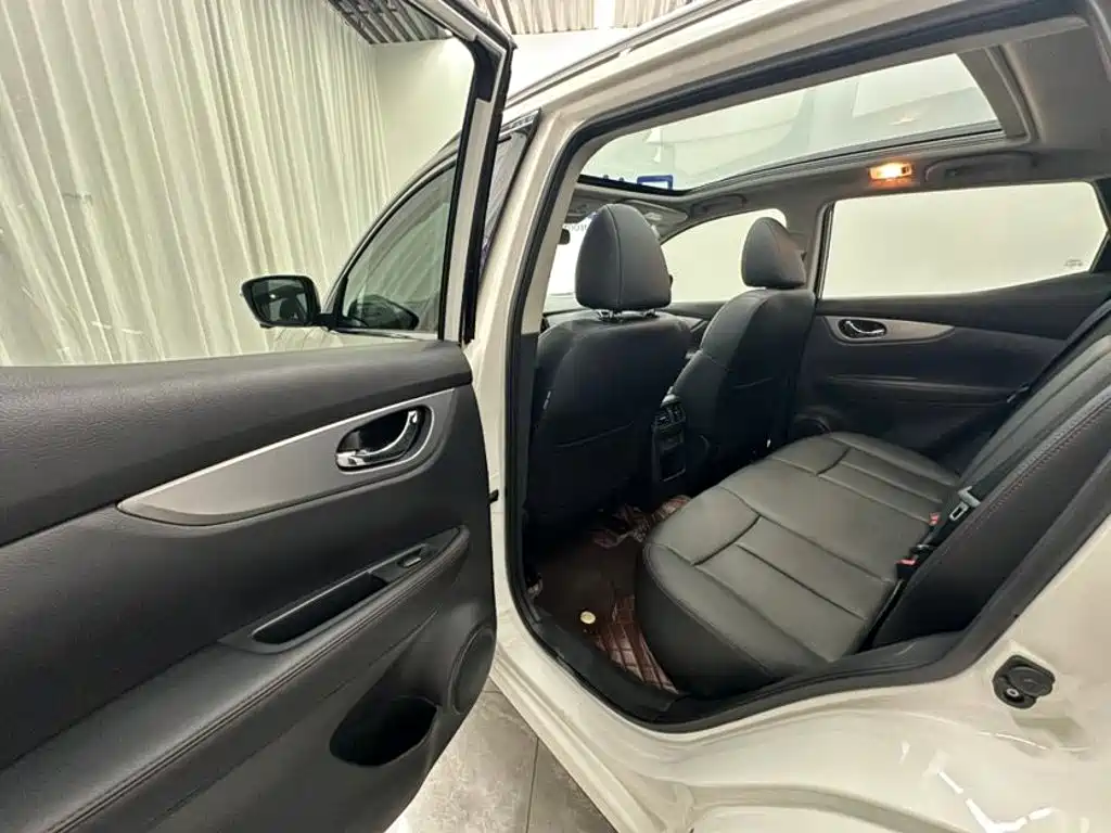 Nissan Qashqai — миниатюра 9