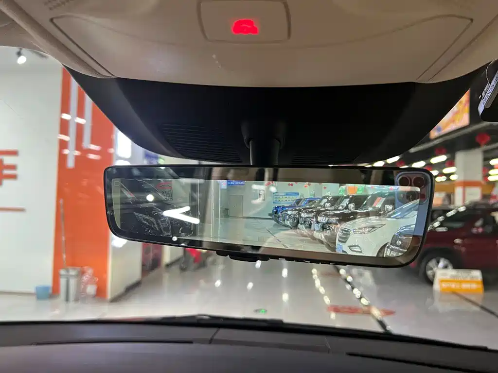 MERCEDES-BENZ V CLASS