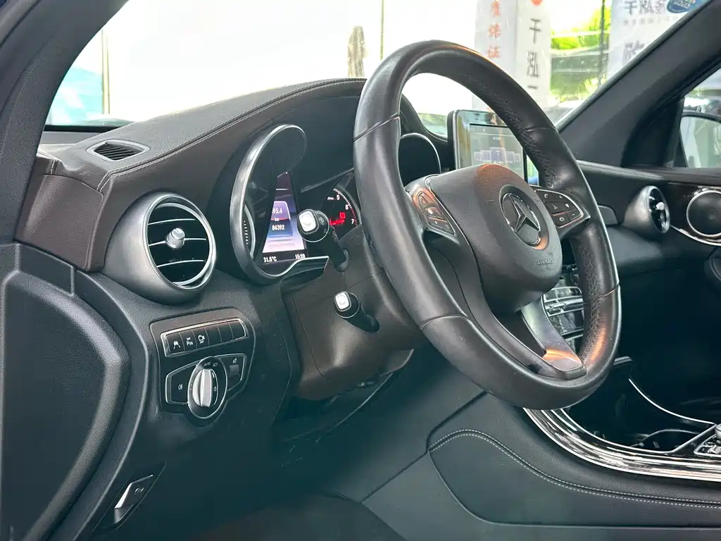 Mercedes-Benz GLC — миниатюра 19