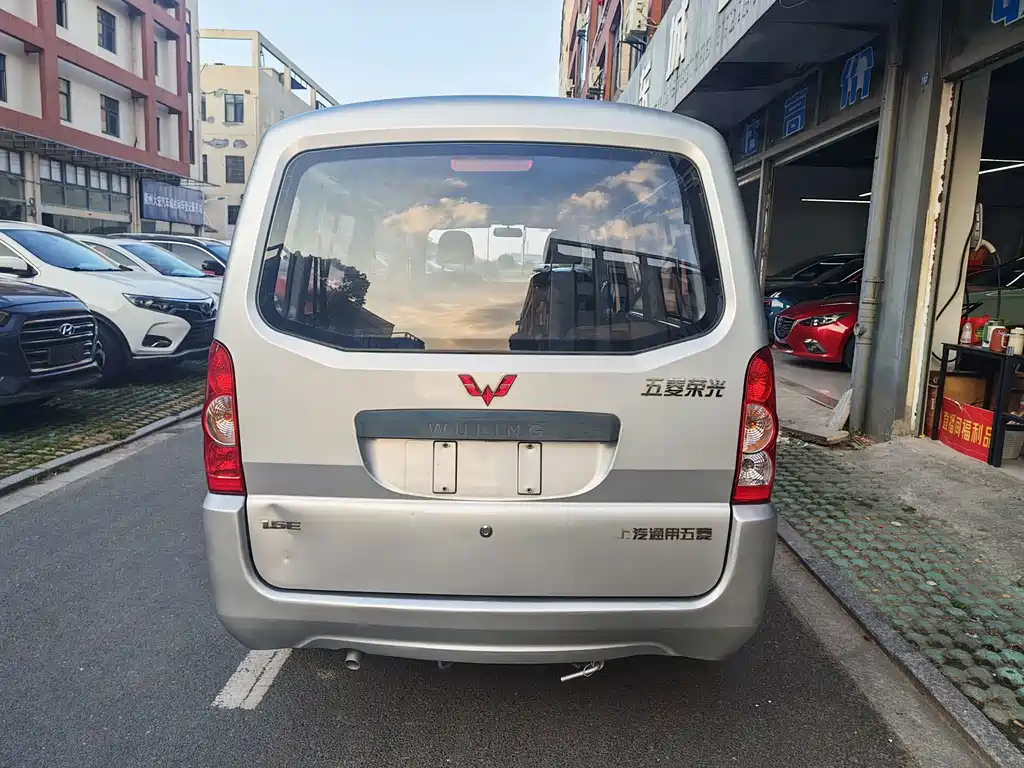 Wuling Rongguang — миниатюра 6